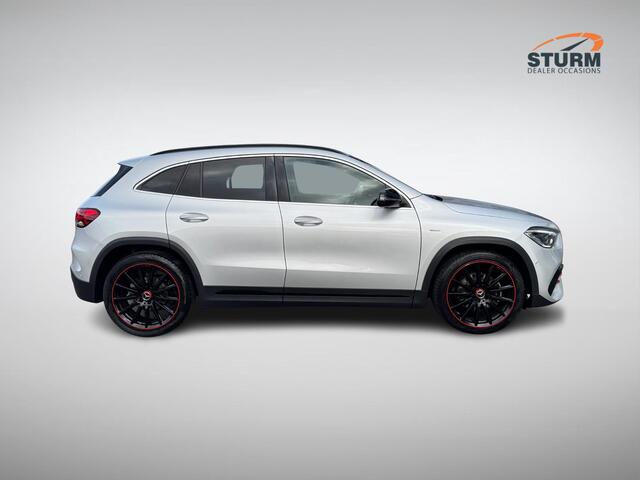 Mercedes-Benz GLA-KLASSE 200 AMG Line Edition incl. Trekhaak Afneembaar!