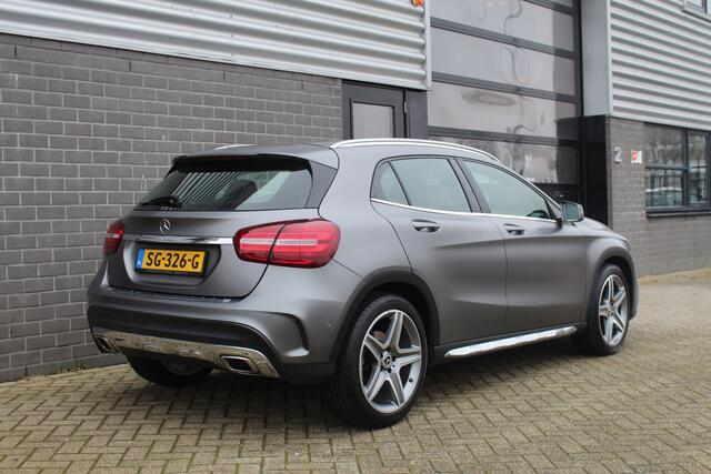 Mercedes-Benz GLA-KLASSE 180 Premium AMG / Keyless / Leer / N.A.P.