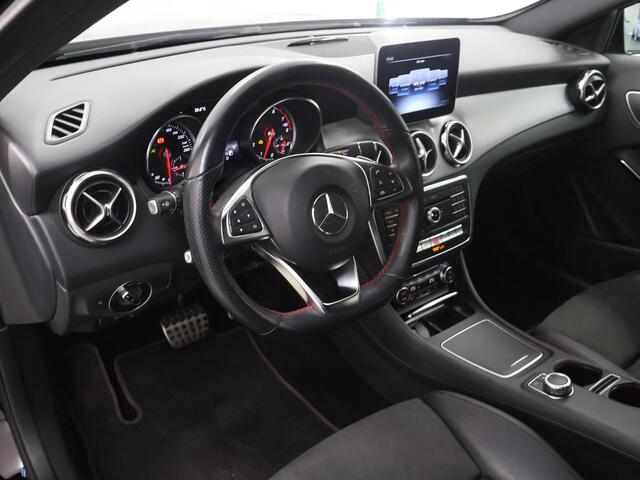Mercedes-Benz GLA-KLASSE 180 Business Solution AMG Limited | Night | Stoelverwarming | Achteruitrijcamera | Keyless | 19" lichtmetalen velgen |
