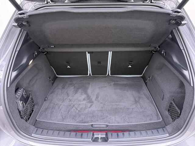 Mercedes-Benz GLA-KLASSE 250 e AMG Line | Distronic Night