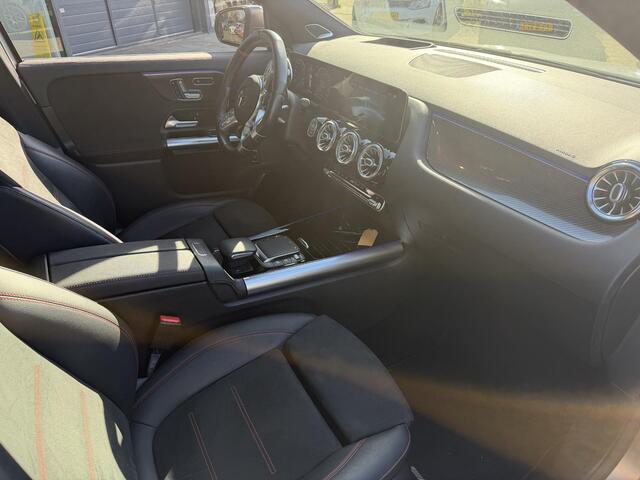 Mercedes-Benz GLA-KLASSE AMG 35 4MATIC AUTOMAAT| PANORAMADAK |NAVIGATIE | CAMERA | HEAD-UP DISPLAY |BURMEISTER AUDIO |DODE HOEK | ELECT STOELEN |CRUISECONTROL |PARKEERSENSOREN