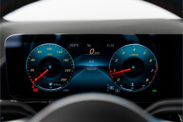 Mercedes-Benz GLA-KLASSE 180 Business Solution AMG Night Matte Metalic! Ambient light