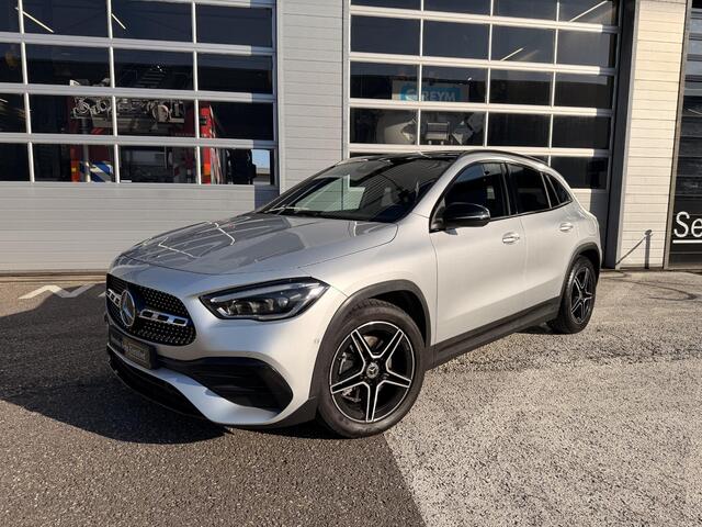 Mercedes-Benz GLA-KLASSE 200 Business Solution AMG | Premium Plus| Memory Seats| Panoramadak| Night pakket| Sfeerverlichting|Carplay