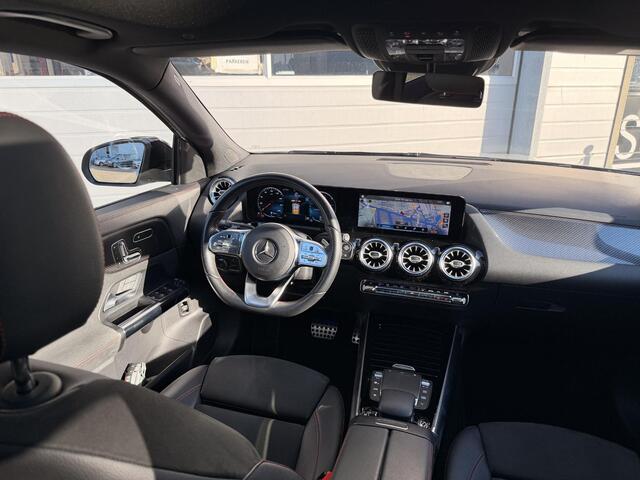 Mercedes-Benz GLA-KLASSE 200 Business Solution AMG | Premium Plus| Memory Seats| Panoramadak| Night pakket| Sfeerverlichting|Carplay