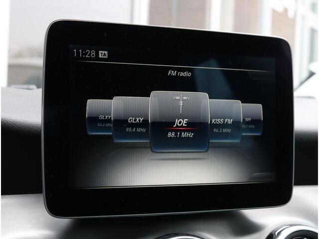 Mercedes-Benz GLA-KLASSE 180 Business Solution AMG