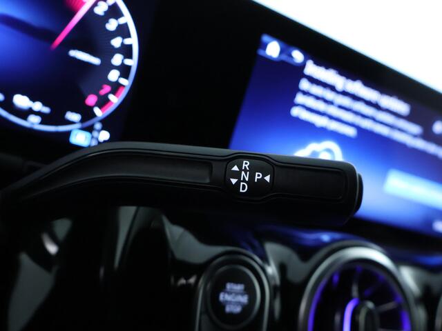 Mercedes-Benz GLA-KLASSE 250 e Star Edition AMG Line AMG | Achteruitrijcamera | Ledkoplampen | EASY-PACK achterklep | Distronic. Inclusief 24 maanden Mercedes-Benz Certified garantie voor Europa.
