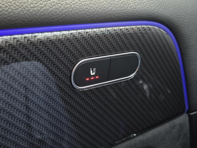 Mercedes-Benz GLA-KLASSE 250 e AMG Line Automaat / Dealer onderhouden / Glazen schuif- en kanteldak / Trekgewicht 1800 kg / Stoelverwarming / Achteruitrijcamera / Elektrische achterklep / Cruise control / Draadloze telefoon lader / Keyless Entry/Start /