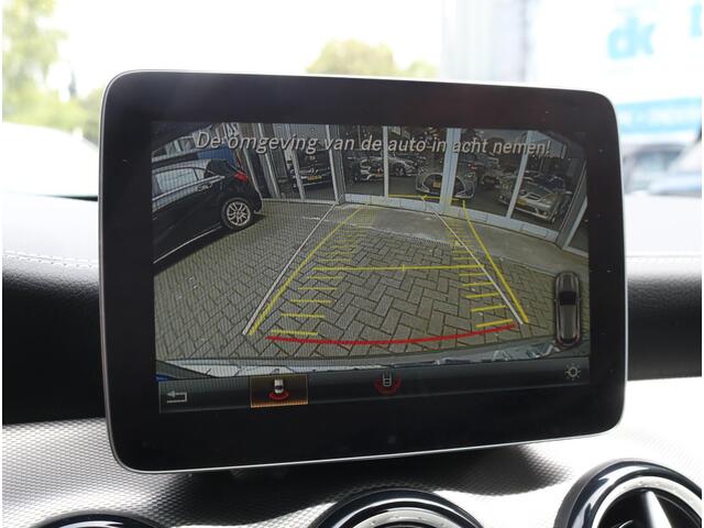 Mercedes-Benz GLA-KLASSE 200 AMG line | Panoramadak