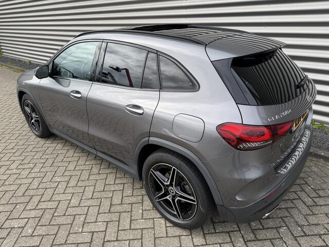 Mercedes-Benz GLA-KLASSE 200 d AMG Panorama Night Sfeer