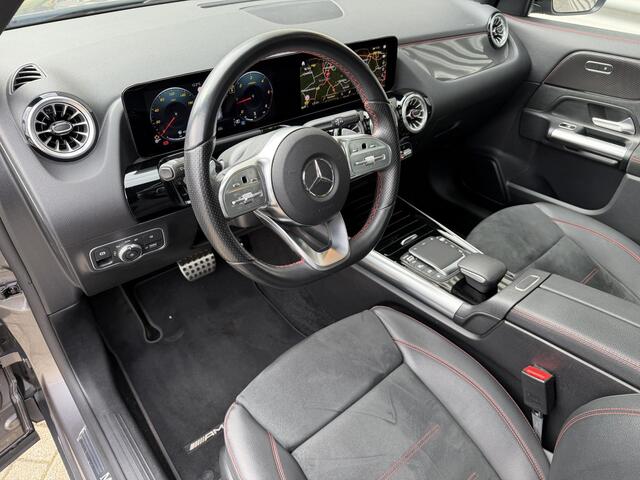 Mercedes-Benz GLA-KLASSE 200 d AMG Panorama Night Sfeer