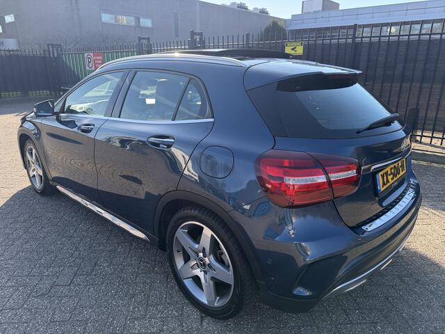 Mercedes-Benz GLA-KLASSE 180 Business Solution AMG Panorama/Alcantara/Clima/Camera/Stoelverw