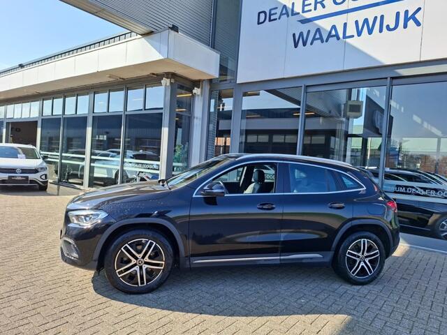 Mercedes-Benz GLA-KLASSE 200 LUXURY LINE AUTOMAAT NAVI LMV PDC-CAMERA