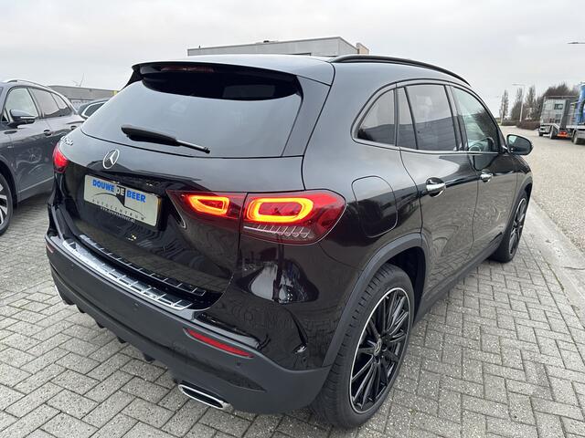 Mercedes-Benz GLA-KLASSE 250 e AMG Line Night Pano-Dak | Camera 360 | Dodehoek | Keyless