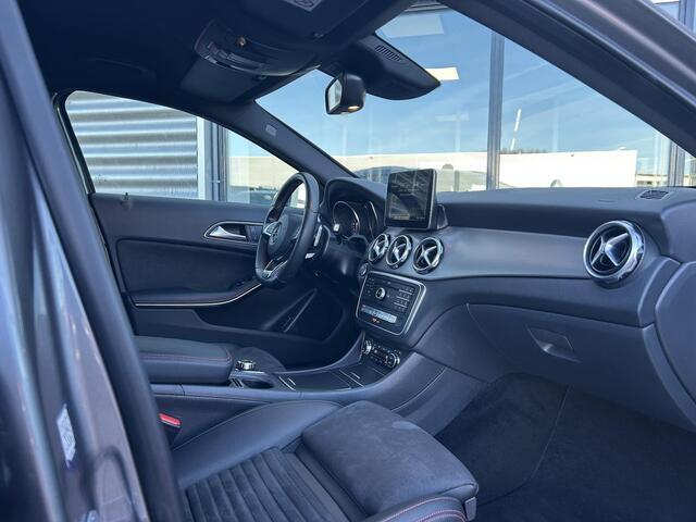 Mercedes-Benz GLA-KLASSE 180 Business Solution AMG | Trekhaak | Cruise Control | LED Koplampen