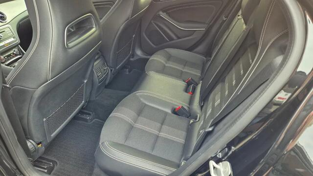 Mercedes-Benz GLA-KLASSE 180 AMG Night Edition PLus 175PK