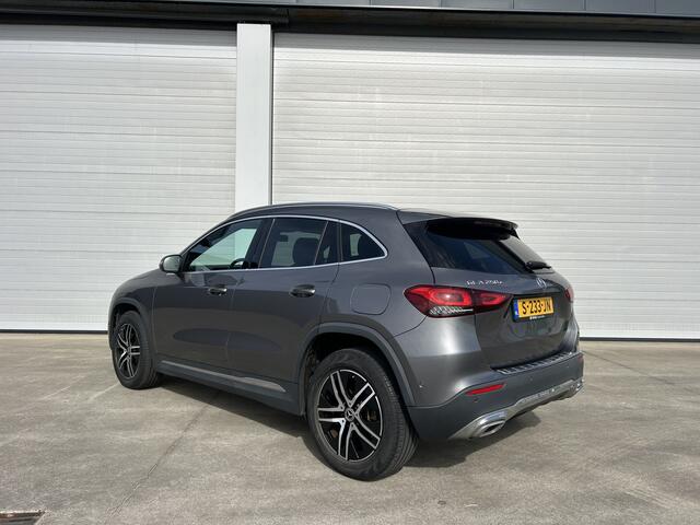 Mercedes-Benz GLA-KLASSE 250 e Style