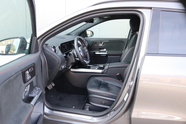 Mercedes-Benz GLA-KLASSE 200 AMG Line Trekhaak/Night-pack/Memory-stoel/360-Camera/Distronic-plus