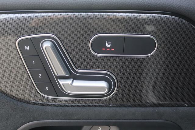 Mercedes-Benz GLA-KLASSE 200 AMG Line Trekhaak/Night-pack/Memory-stoel/360-Camera/Distronic-plus