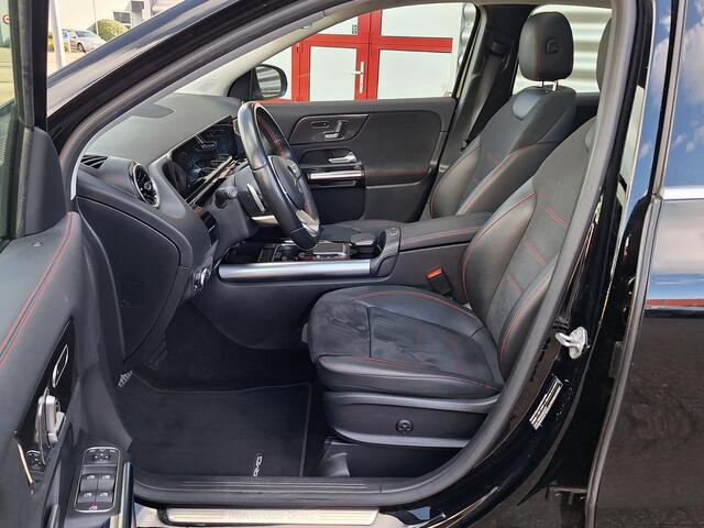 Mercedes-Benz GLA-KLASSE 250 e Business Solution AMG Limited | Panoramadak | Achteruitrijcamera | Memory pakket | Widescreen | Stoelverwarming | Elektrische achterklep | LED verlichting