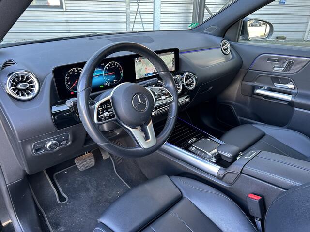 Mercedes-Benz GLA-KLASSE 250e // Panoramadak // Memory // MultiBeam LED // Carplay // Keyless // Augmented Reality Sfeerverlichting