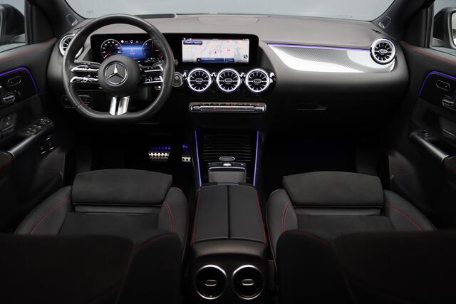 Mercedes-Benz GLA-KLASSE 250 e AMG Line | Distronic+ | Panoramadak | Memory | Verwarmd Stuurwiel | HUD | Keyless Go | Surround Camera | Multibeam LED | Augmented Reality |