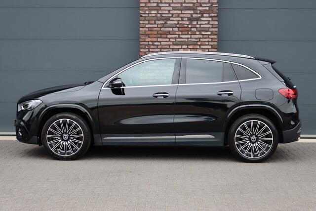Mercedes-Benz GLA-KLASSE 250 e AMG Line | Distronic+ | Panoramadak | Memory | Verwarmd Stuurwiel | HUD | Keyless Go | Surround Camera | Multibeam LED | Augmented Reality |
