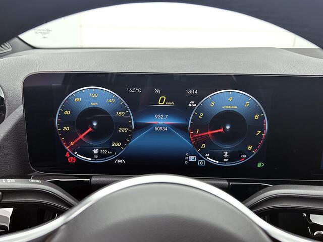 Mercedes-Benz GLA-KLASSE 200 4MATIC Luxury Line Trekhaak | 4Matic | Ledkoplampen | Memory Linker Voorstoel | Achteruitrijcamera | Keyless-Go | EASY PACK achterklep. Inclusief 24 maanden MB Certified garantie voor Europa.