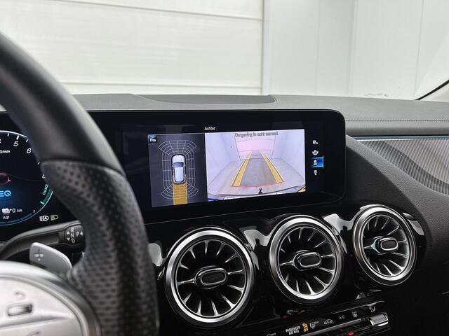Mercedes-Benz GLA-KLASSE 250 e AMG Plug-In Hybride AMG Line | Night Pakket | Trekhaak | Sfeerverlichting | MultiBeam Ledkoplampen | Lederen bekleding. Inclusief 24 maanden MB Certified garantie voor Europa.