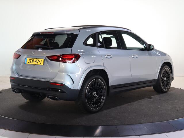 Mercedes-Benz GLA-KLASSE 250e Business Solution AMG | Premium Plus | Panoramaschuifdak | Trekhaak | Head-up | Burmester |