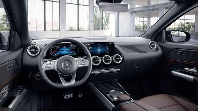 Mercedes-Benz GLA-KLASSE 250 e AMG Line | Night | Panoramadak | Lederen bekleding | Widescreen | 360 graden camera |