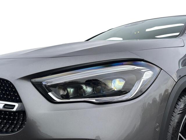 Mercedes-Benz GLA-KLASSE 200 AMG Business Solution + ? Pano ? Matrix ? Widescreen
