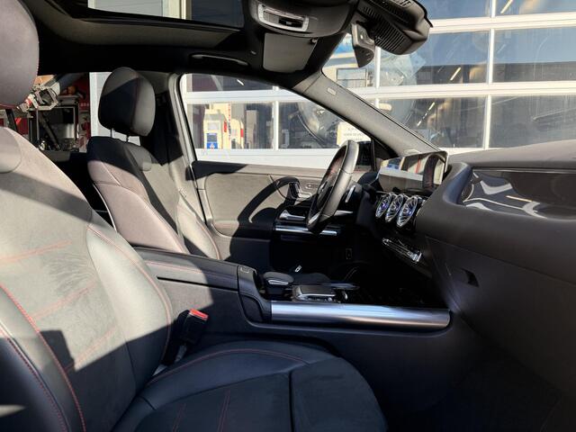 Mercedes-Benz GLA-KLASSE 200 Business Solution AMG | Premium Plus pakket| Memory pakket | Panoramadak| Night pakket| Augmented reality navigatie | Sfeerverlichting| Smartphone intergratie