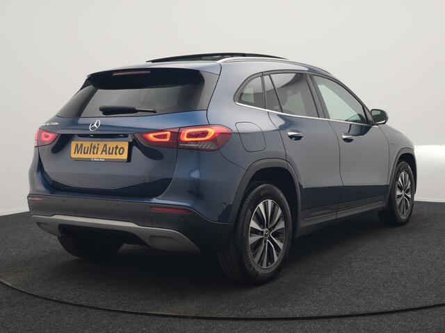 Mercedes-Benz GLA-KLASSE 250 e Style PHEV 218pk Dealer O.H. | Panodak | Adaptive Cruise | 360 Camera | Sportstoelen Memory & Verwarmd | Sfeerverlichting | Blis | Keyless | Apple Carplay | Navigatie | DAB | Plug In Hybrid |