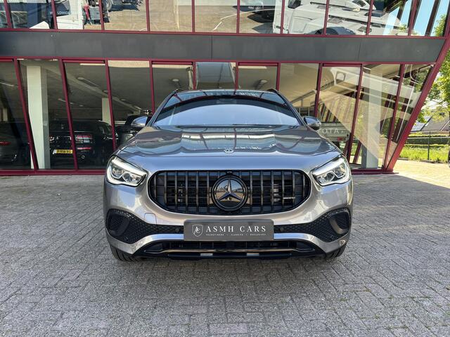 Mercedes-Benz GLA-KLASSE 200 Business Solution Luxury | CC | PDC | Sfeerverl. | Stoelverw. | Camera |
