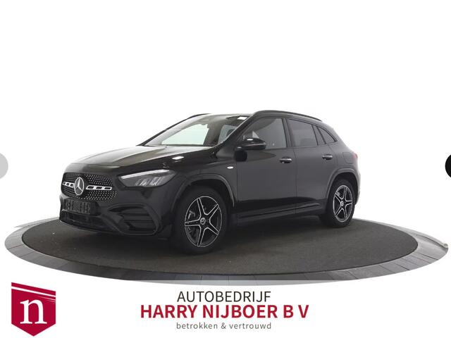 Mercedes-Benz GLA-KLASSE 250 e AMG Line Black Optiek / Sfeerverlichting / Stoelverwarming / Camera