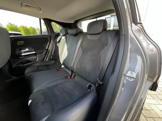 Mercedes-Benz GLA-KLASSE 250 e AMG Line | Easy Pack | Trekgewicht 1.800 kg |
