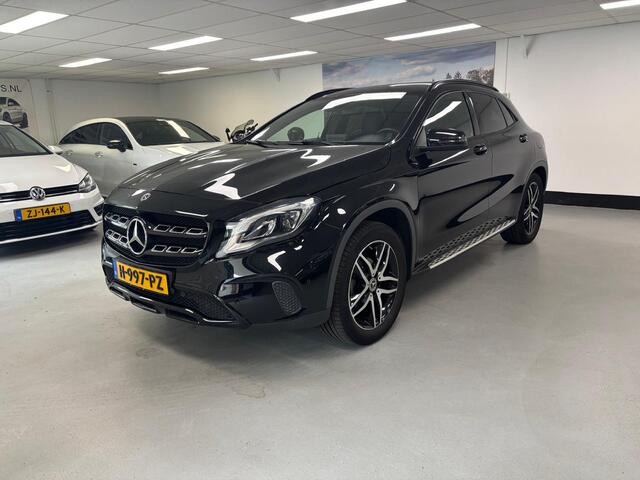 Mercedes-Benz GLA-KLASSE 180 Premium Panorama 360 camera Memory Trekhaak Leer Led