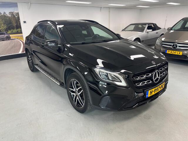 Mercedes-Benz GLA-KLASSE 180 Premium Panorama 360 camera Memory Trekhaak Leer Led