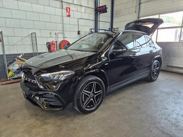 Mercedes-Benz GLA-KLASSE 250 E HYbrid AMG.Night Pakket.