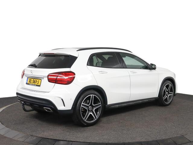 Mercedes-Benz GLA-KLASSE 180 Business Solution AMG Night Upgrade | NAP | Automaat | Pano | Leder/Alcantara | Camera | Keyless
