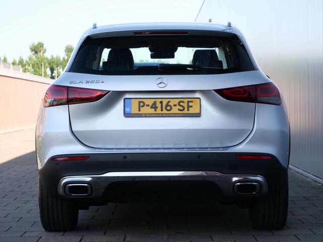 Mercedes-Benz GLA-KLASSE 250 e Style 218 Pk Automaat Navi / DAB / Camera / Apple Carplay / Stoelverwarming
