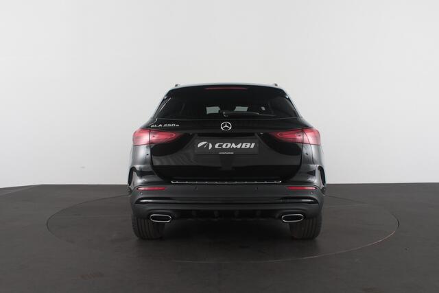 Mercedes-Benz GLA-KLASSE 250 e AMG Line > Night-pakket/keyless/Camera/Apple Carplay