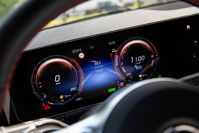 Mercedes-Benz GLA-KLASSE 250 e AMG Line , Virtual cockpit, Achteruitrijcamera, Stoelverwarming,