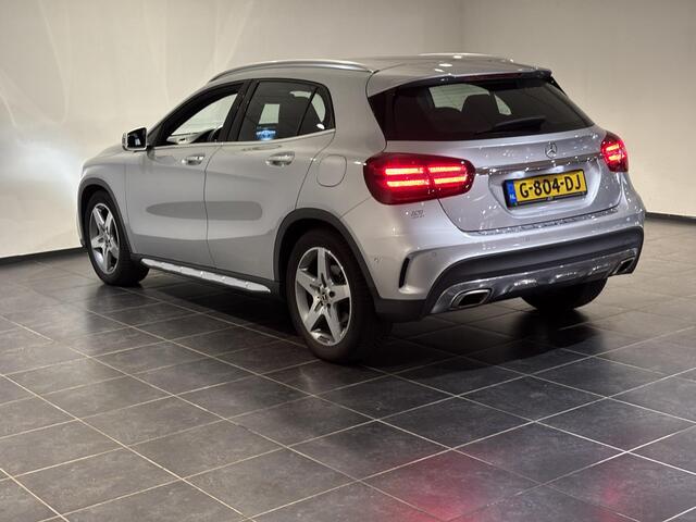 Mercedes-Benz GLA-KLASSE 180 Business Solution AMG Navigatie | Climate control
