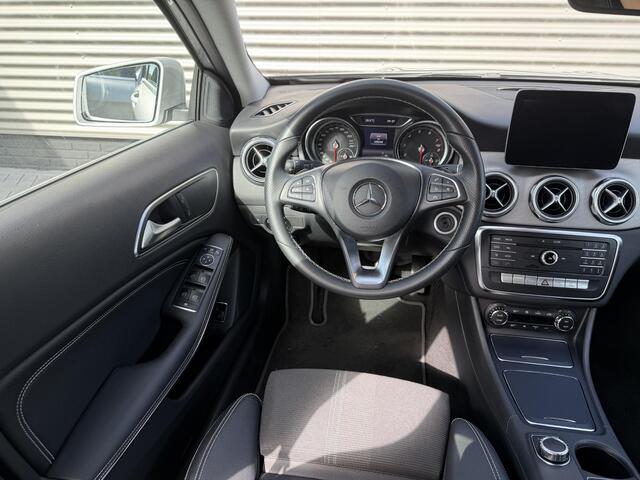 Mercedes-Benz GLA-KLASSE 180 Urban |Cruise|Camera|