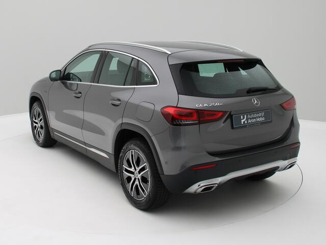 Mercedes-Benz GLA-KLASSE 250 e Progressive Camera, Carplay, Sfeerverlichting, Stoelverwarming