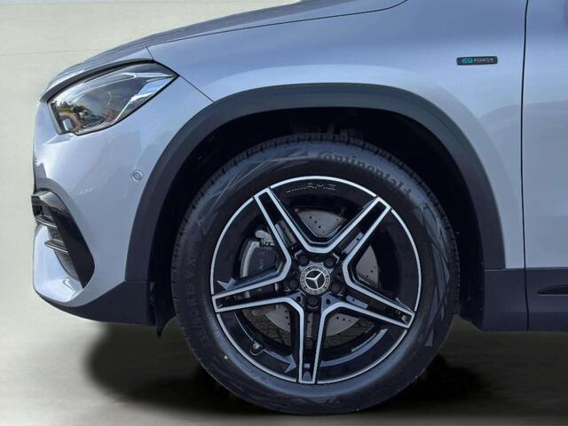 Mercedes-Benz GLA-KLASSE 250 e Business Solution AMG Limited | Panorama dak | Trekhaak