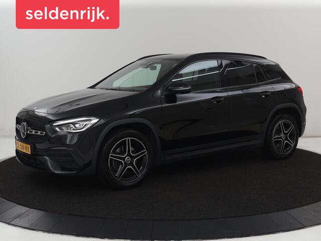 Mercedes-Benz GLA-KLASSE 250e AMG Night | SOH 90% | Adaptive cruise | Stoelverwarming | Camera | Half leder | Park Assist | Leder/Alcantara | Widescreen | Sfeerverlichting | Climate control | PHEV | Plug In