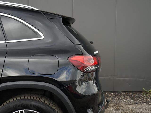 Mercedes-Benz GLA-KLASSE 250 e Business Solution AMG Limited Pano / Burmester / Sfeer verlichting / Elek stoel verst. / Carbon / Side steps / Leder / Memory / All season