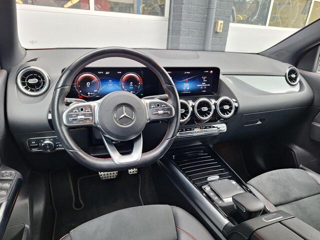Mercedes-Benz GLA-KLASSE 250 e Business Solution AMG Limited | 360° Camera | DISTRONIC Afstandsassistent | Widescreen | Dodehoekassistentie | El. Inklapbare Buitenspiegels | LED Verlichting | Elektrische achterklep